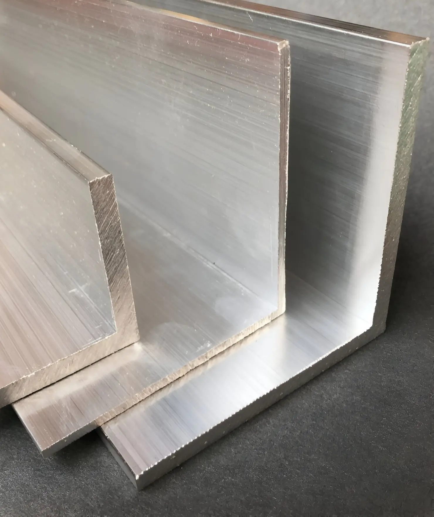 2024 Aluminium Angles